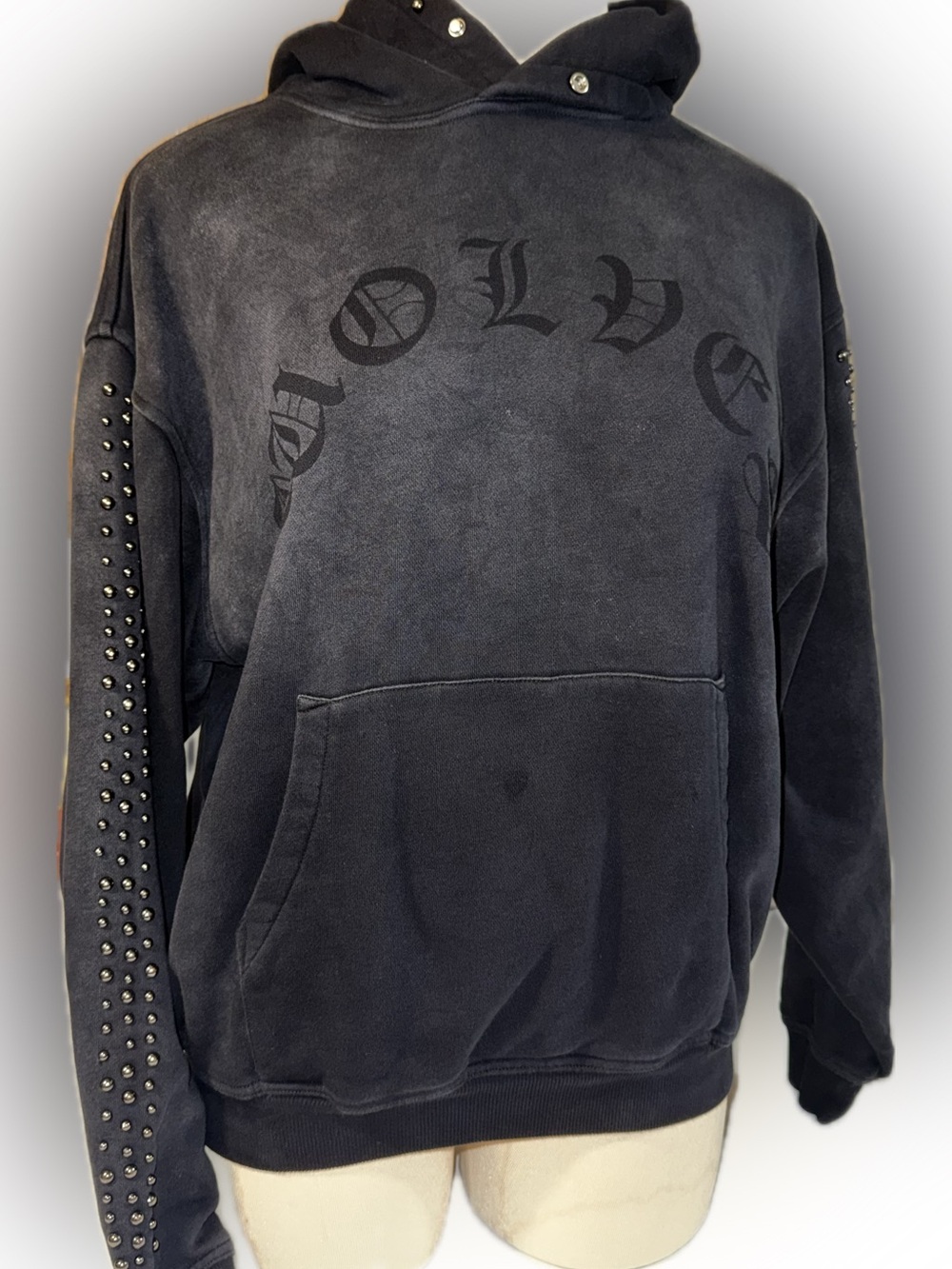 Darc Sport Black Studded Sleeve Pullover Wolves Hoodie size Medium